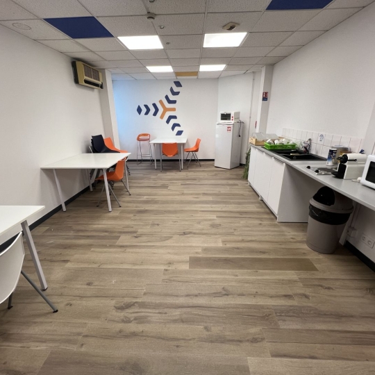  Annonces SARTROUVILLE : Local / Bureau | LES SORINIERES (44840) | 4 090 m2 | 2 995 000 &euro; 