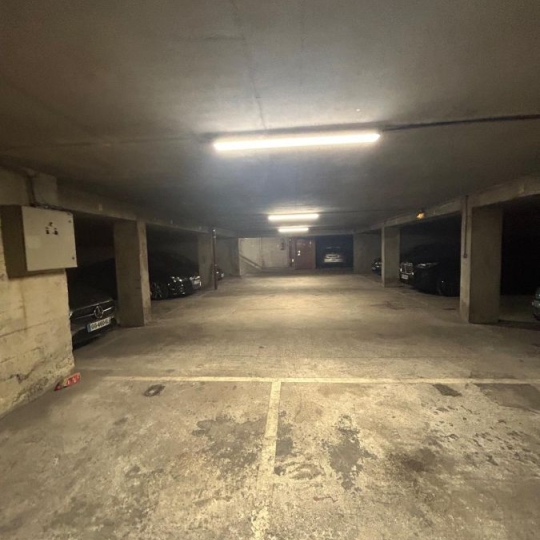  Annonces SARTROUVILLE : Garage / Parking | PARIS (75015) | 12 m2 | 120 &euro; 