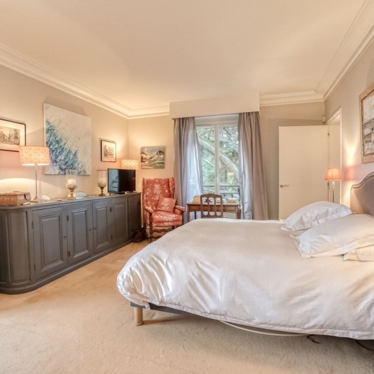  Annonces SARTROUVILLE : Appartement | VILLE-D'AVRAY (92410) | 188 m2 | 5 060 &euro; 
