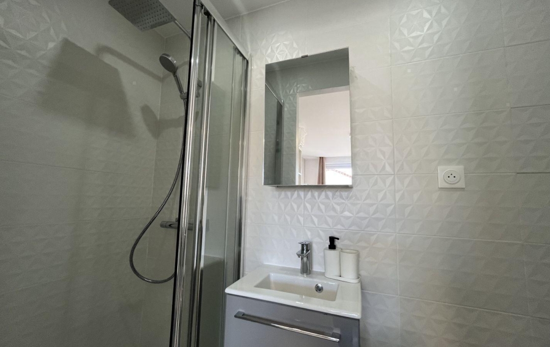 Annonces SARTROUVILLE : Maison / Villa | COLOMBES (92700) | 15 m2 | 700 &euro; 