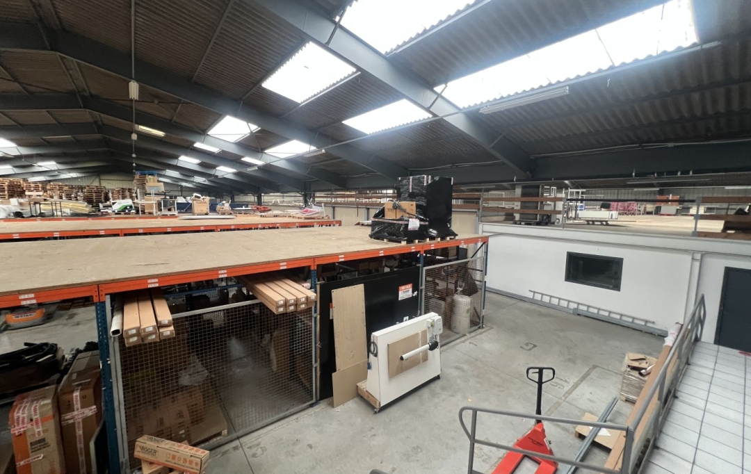Annonces SARTROUVILLE : Local / Bureau | LES SORINIERES (44840) | 4 090 m2 | 2 995 000 &euro; 