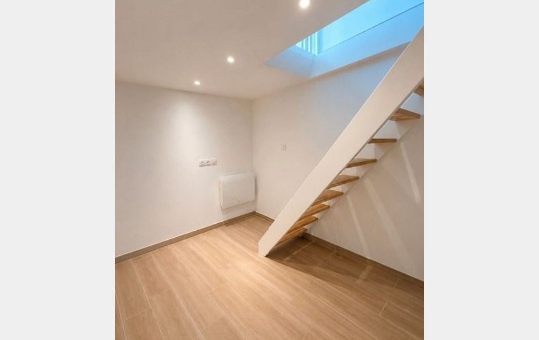 Annonces SARTROUVILLE : Local / Bureau | PARIS (75015) | 30 m2 | 260 000 &euro; 